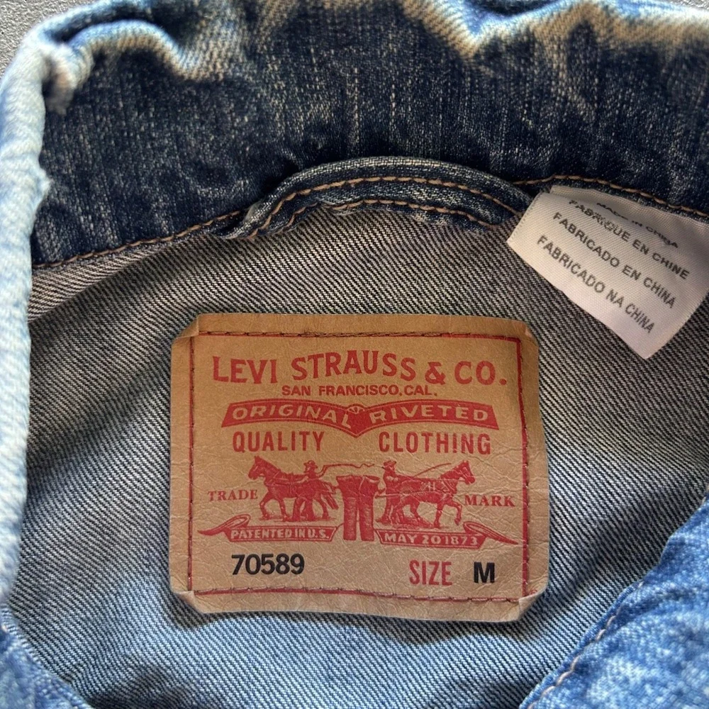 Vintage Levis 70589 Denim Jacket Size Medium Blue Medium Wash‎ Type 3 Trucker